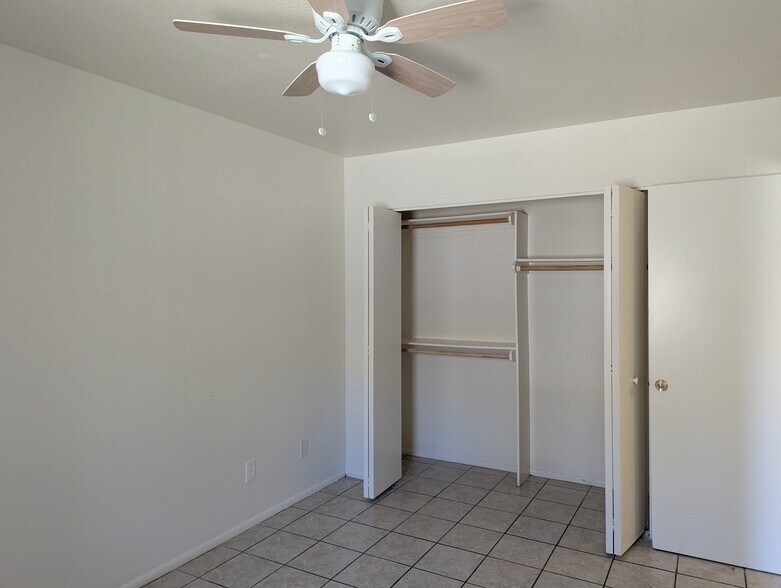 Building Photo - 343 N 93rd St