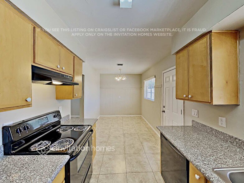 Building Photo - 231 N Harris Dr