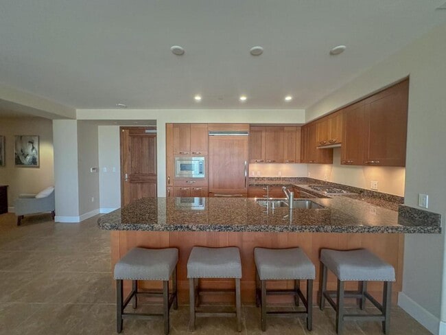 Building Photo - 5068 Scholarship