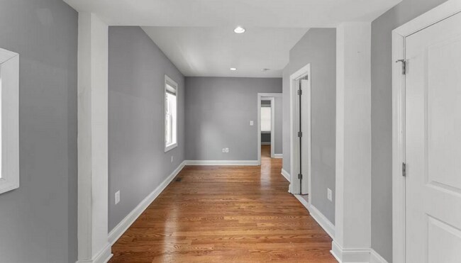 Building Photo - 2604 17th St NE