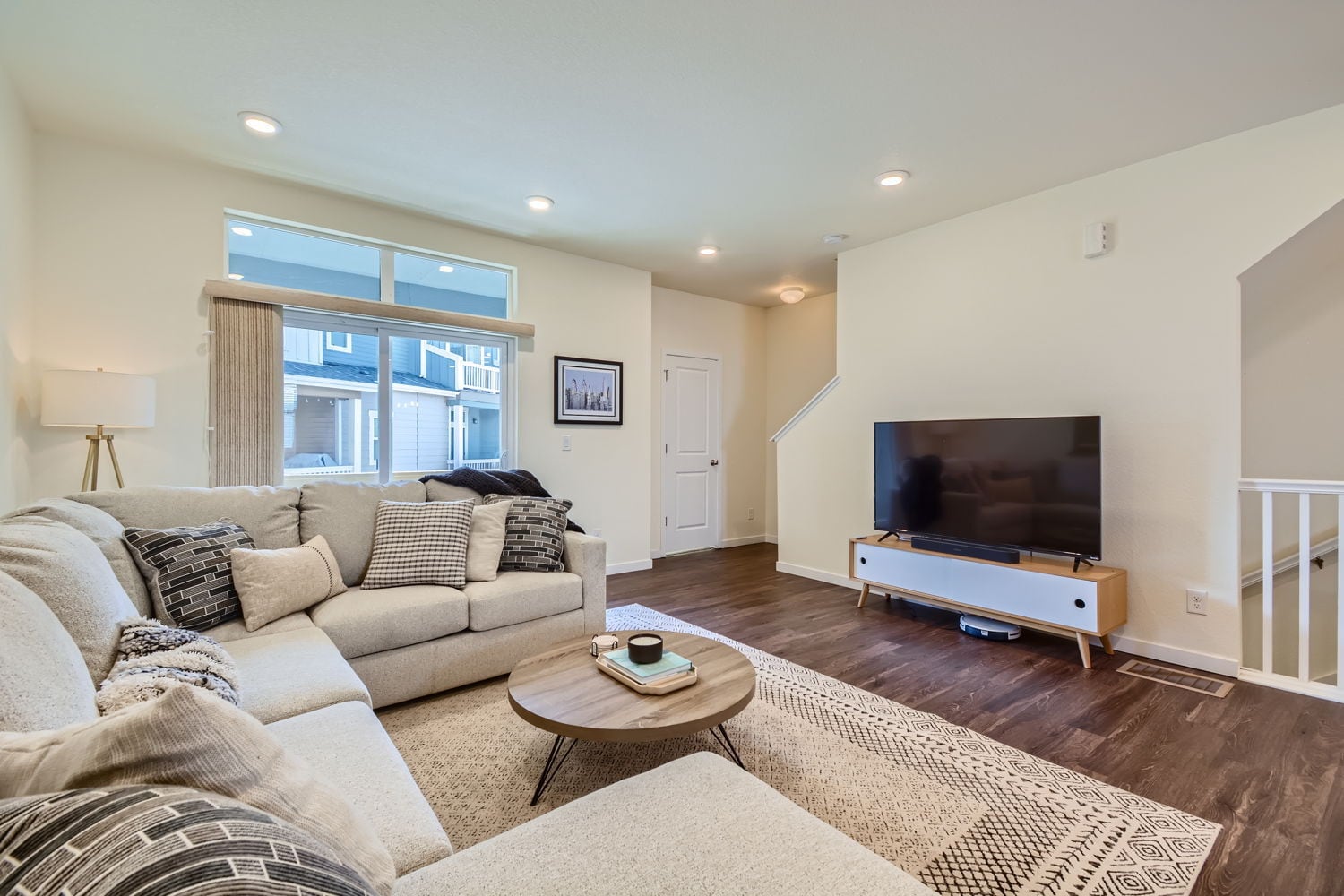 Living Room - 532 W Amherst Ave