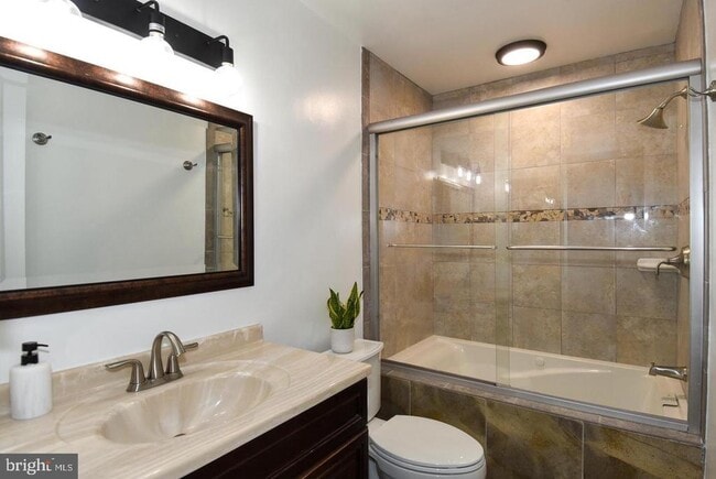 Building Photo - 5920 Langton Dr