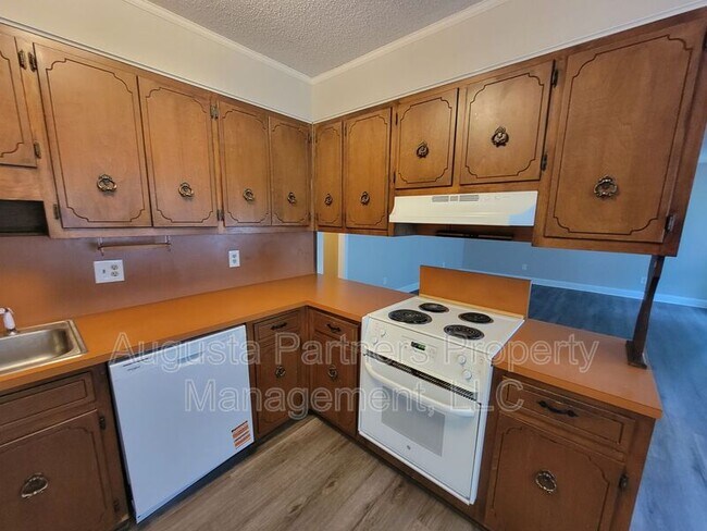 Building Photo - 4460 Whisperwood Dr