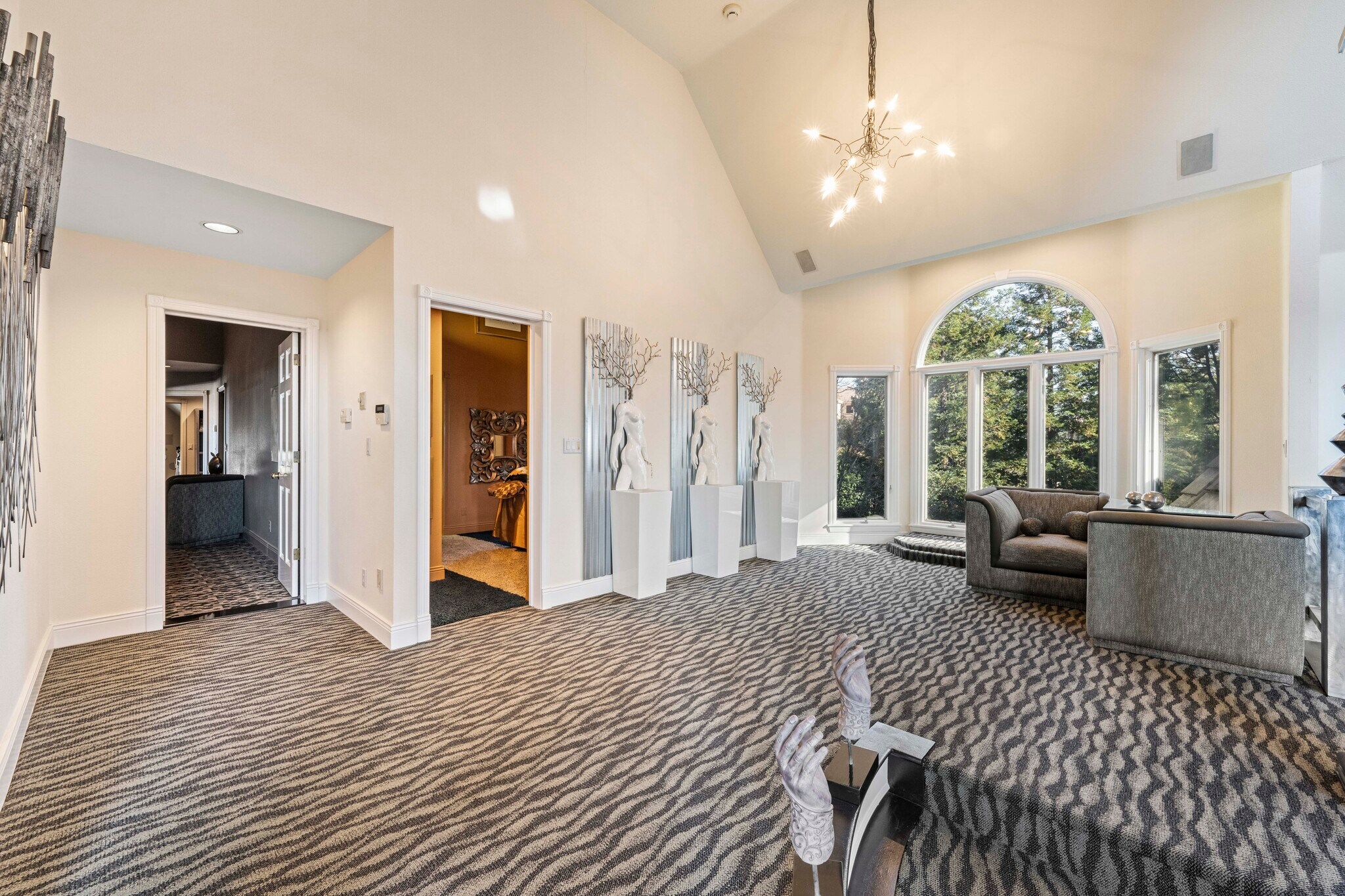 Building Photo - 8985 Vista de Lago Ct