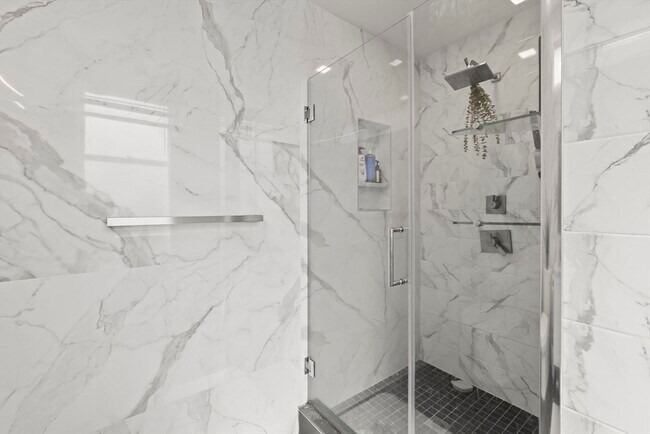 Building Photo - 86 Fremont St