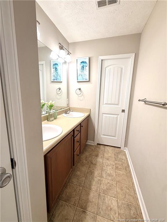 Building Photo - 1229 Brickyard Dr