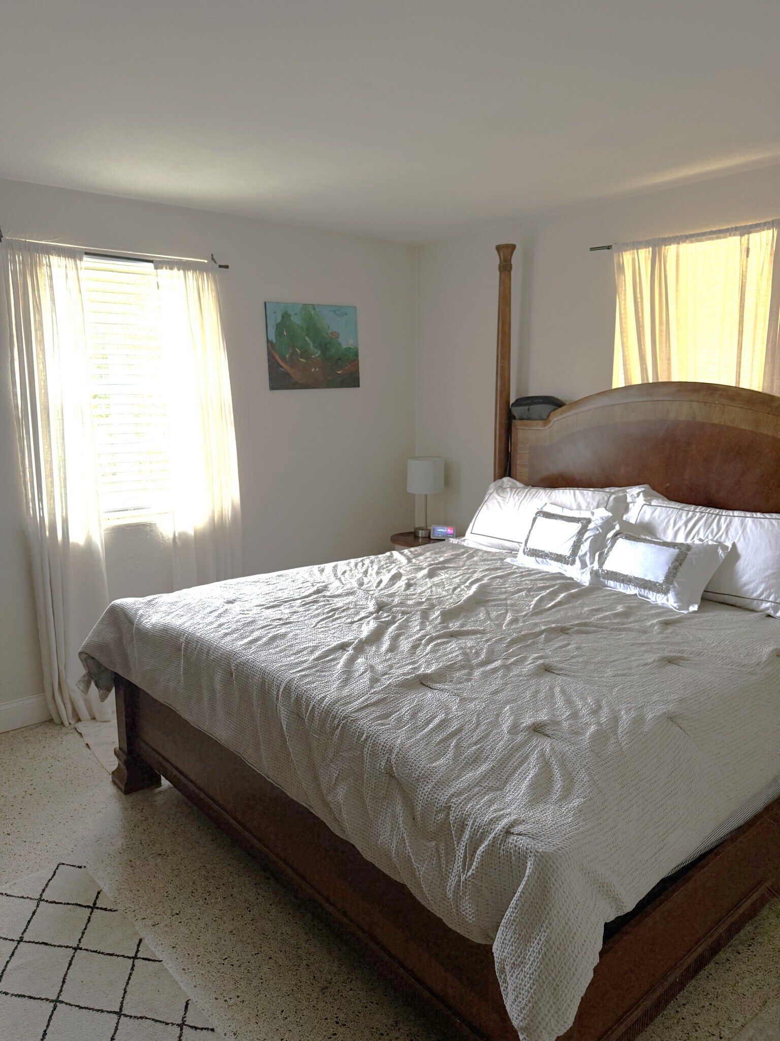 Building Photo - 108 Lantana Ave