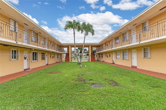 Building Photo - 3800 SW 102nd Ave