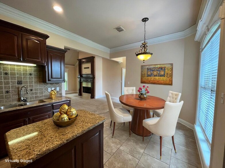 Building Photo - 811 Applewood Trl