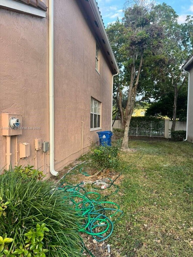 Building Photo - 3970 NW 90th Way