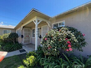 Building Photo - 2544 N Brighton St