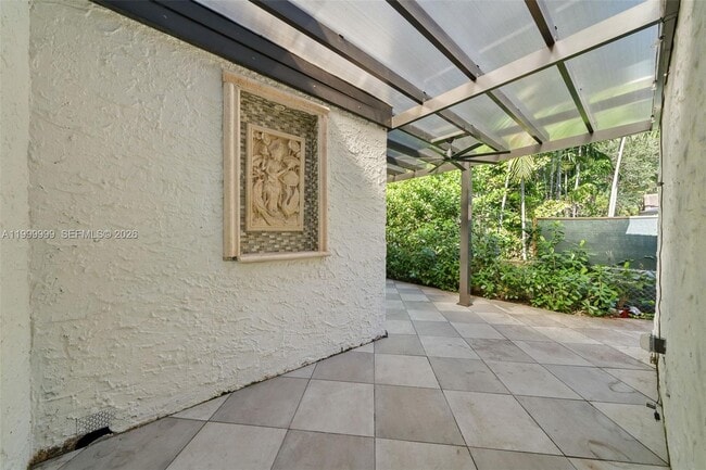 Building Photo - 415 Aledo Ave