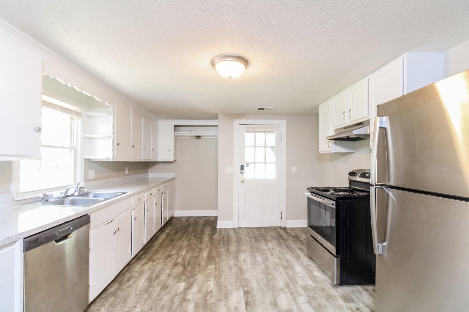 Building Photo - 1541 Beckham St