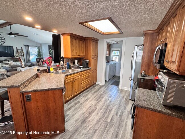 Building Photo - 5281 Aaron Ln