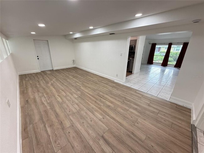 Building Photo - 4394 Pompano Dr SE