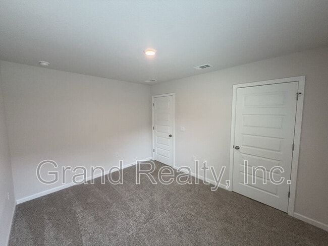 Building Photo - 4955 Red Cedar Rd