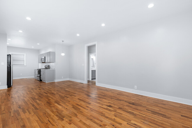 Building Photo - 620 Broadwater Ave