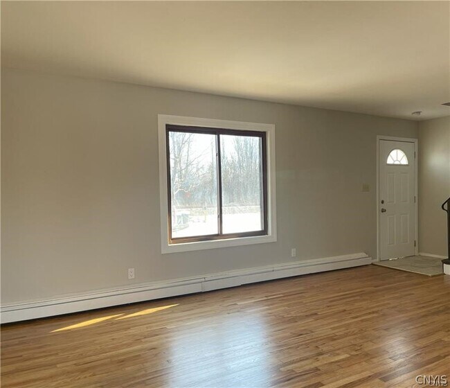 Building Photo - 6435 Wells Dr