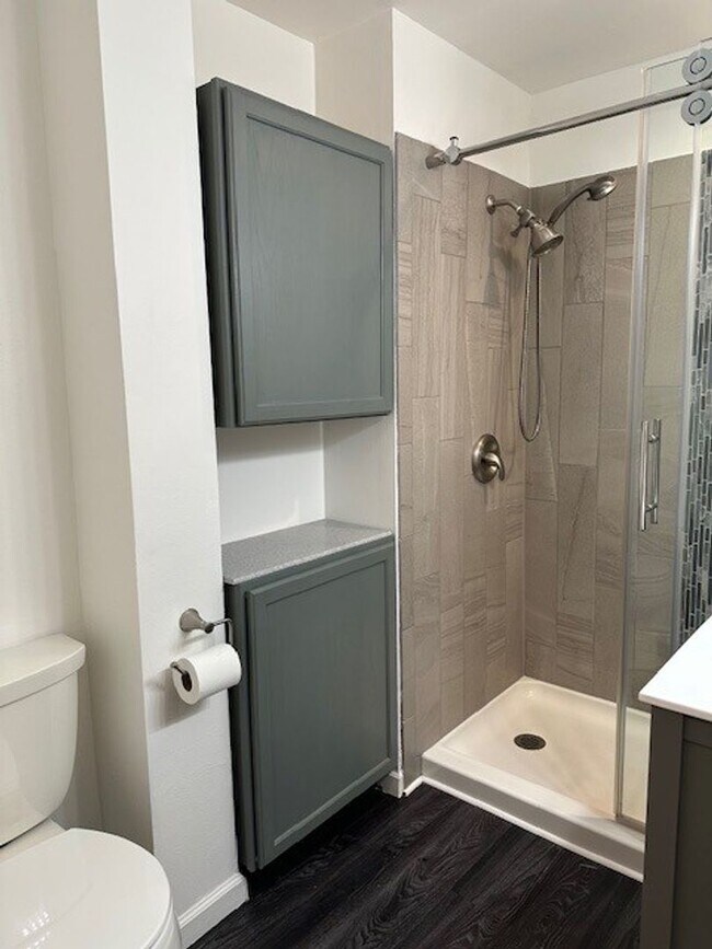 Building Photo - NEWLY REMODELED | East Anchorage | 3BR 1.5...
