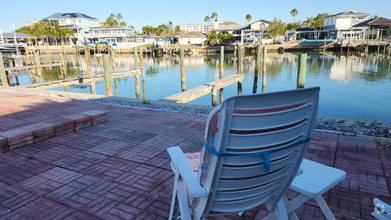 Building Photo - 240 Skiff Point