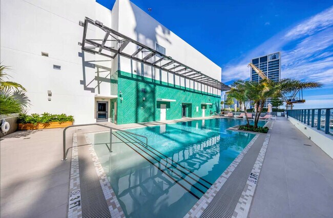 Building Photo - 601 N Miami Ave