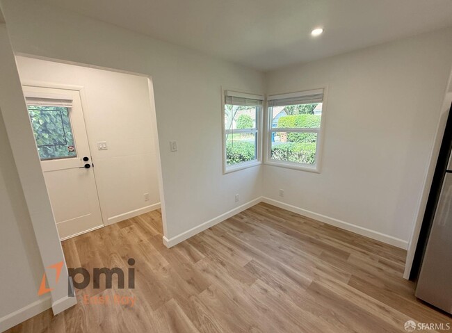 Building Photo - 4570 Alhambra Way