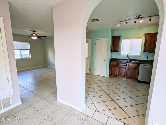 Building Photo - 3429 Touchstone Pl