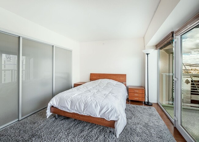 Building Photo - Clean and Bright Studio Apartment Downtown at The Montage- Utilities included!