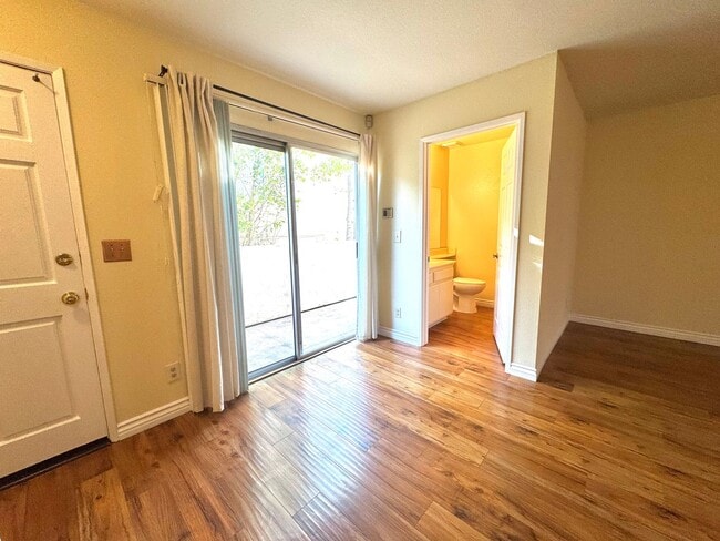 Building Photo - 12251 Moorpark St