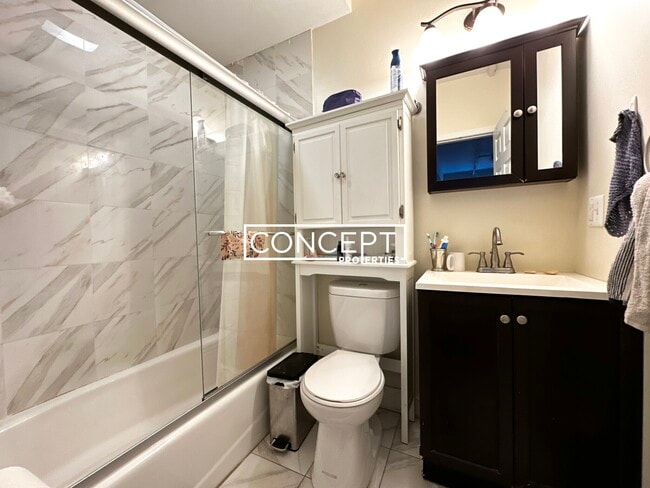 Building Photo - 84 Fenway