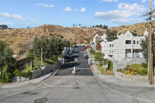 Building Photo - 18209 Sierra Hwy