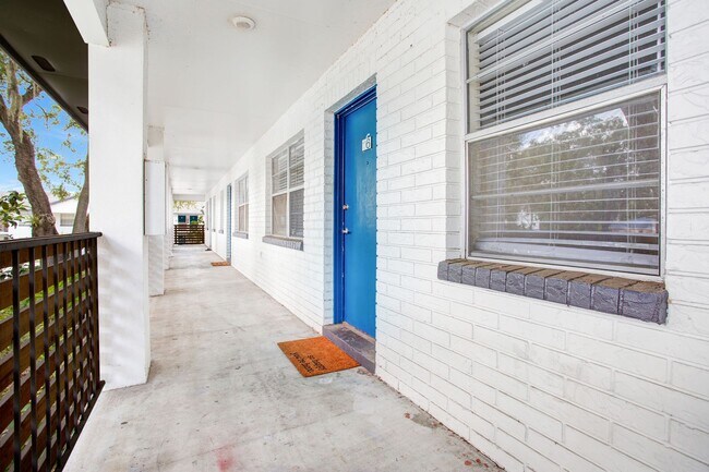 Interior Photo - The Henry Apartments | 1 & 2 Bedroom Apart...