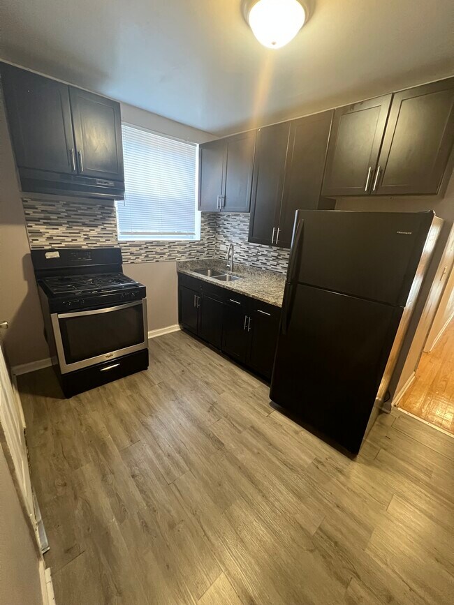 Building Photo - Lovingood property