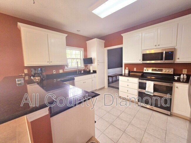 Building Photo - 12207 Lyndell Plantation Dr