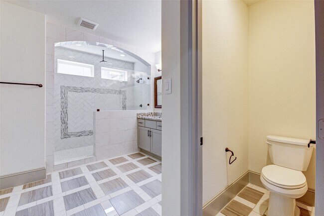 Building Photo - 5710 Brancott Way
