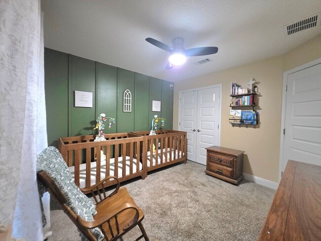 Building Photo - Splendid 3 Bed/2.5 Bath Home