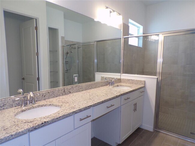 Building Photo - 15255 River Birch Ct