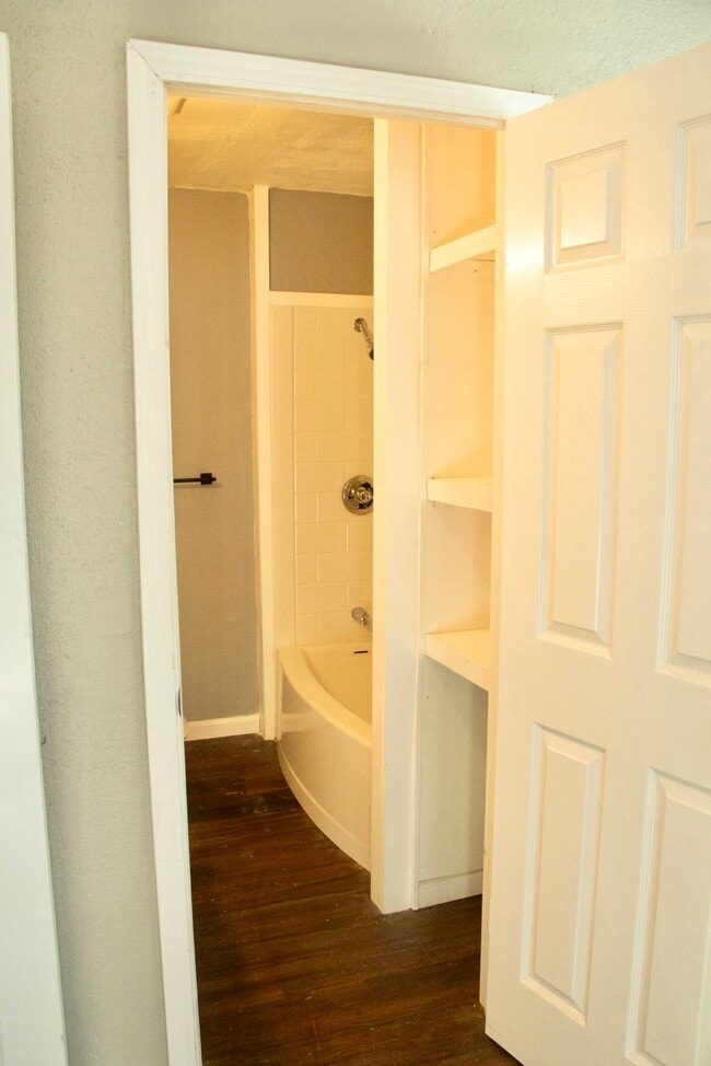 Building Photo - 200 PR-4350