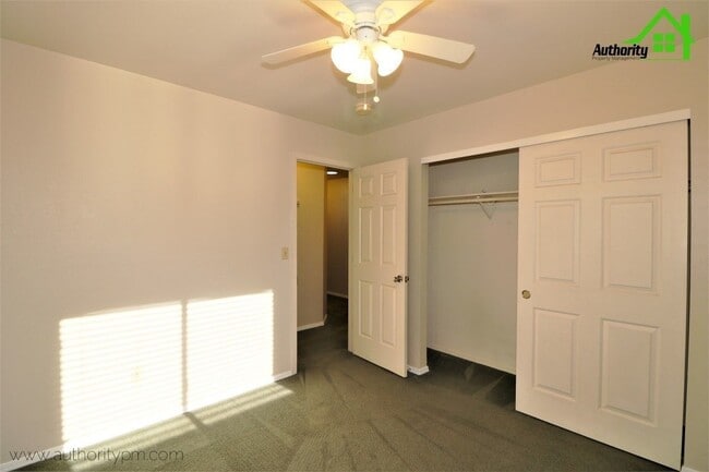 Building Photo - 2882 Sandstone Dr