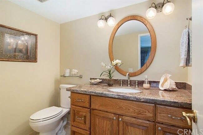 Building Photo - Spacious and modern 3 bedroom home within the prestigious Terraces of Cantebria subdivision.