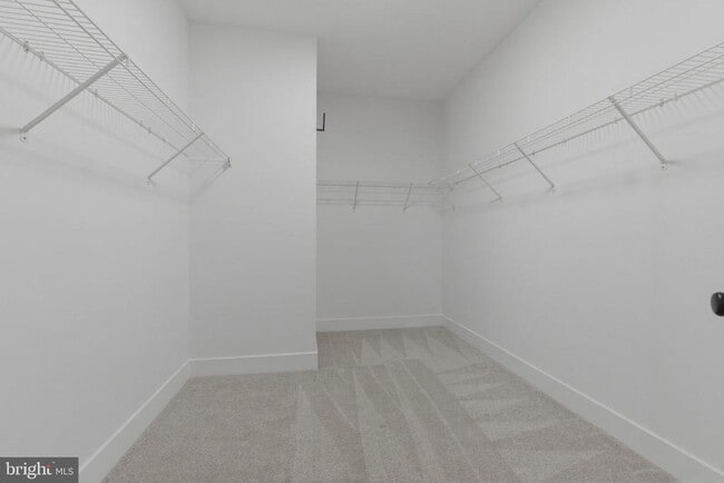 Building Photo - 916 Waterview Dr