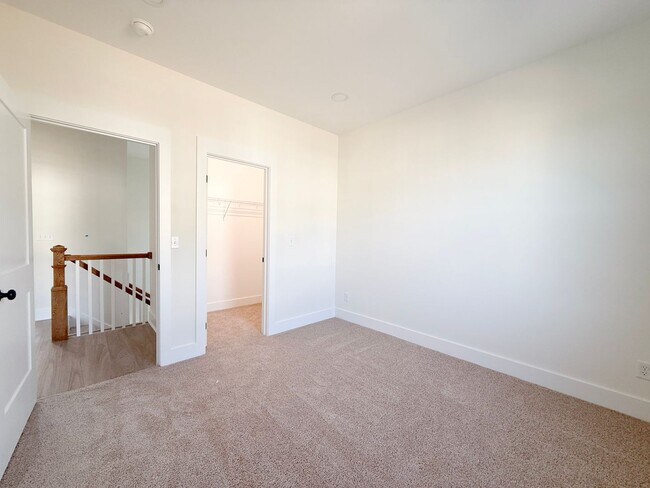 Building Photo - 4-Bedroom Crofton at Highbury + Summer Special Perks