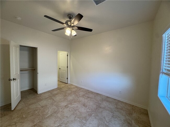 Building Photo - 3532 N Burbank St