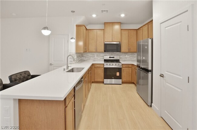 Building Photo - 12460 Kings Crk Pl