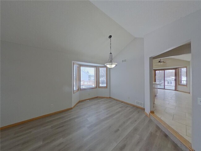 Building Photo - 17295 Hibiscus Ave