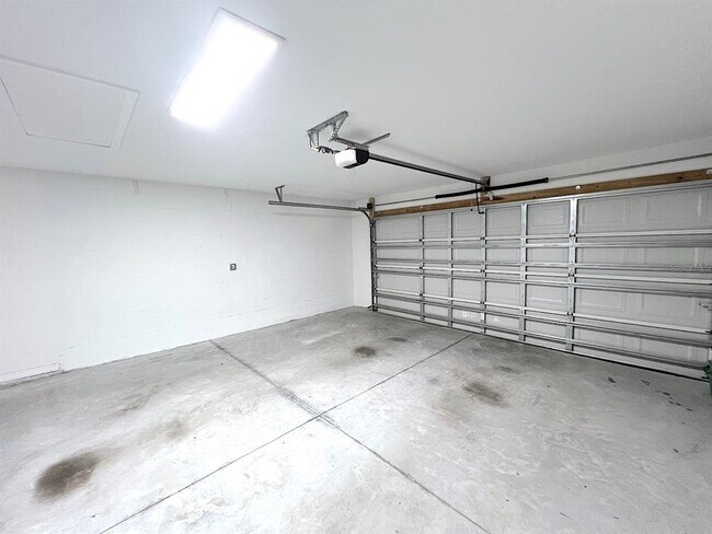 Building Photo - 37 Pine Croft Ln