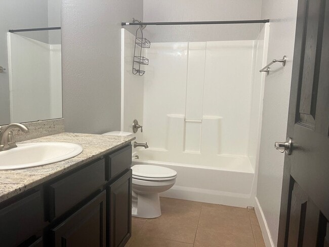 Building Photo - 1204 Sorrento Dr