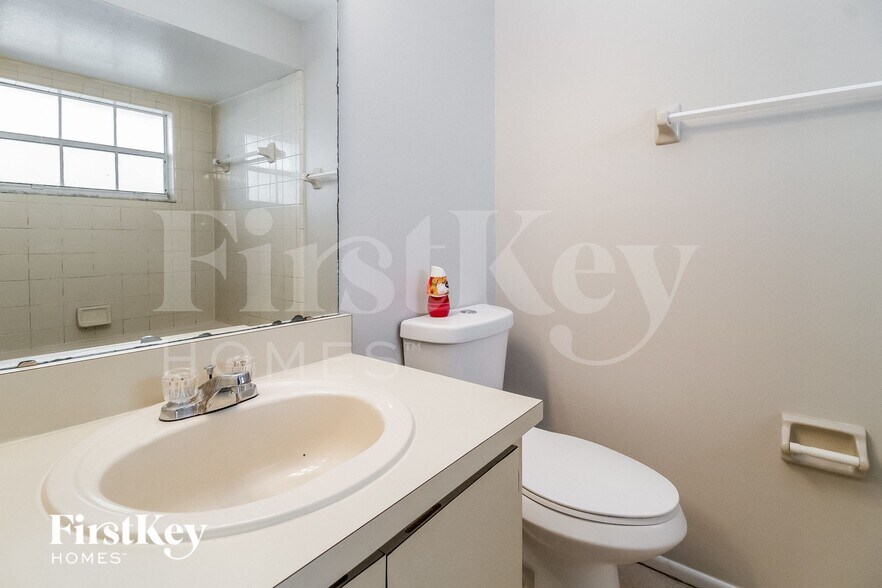 Building Photo - 3426 Westland Dr