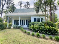 Building Photo - 9 Morningside Dr