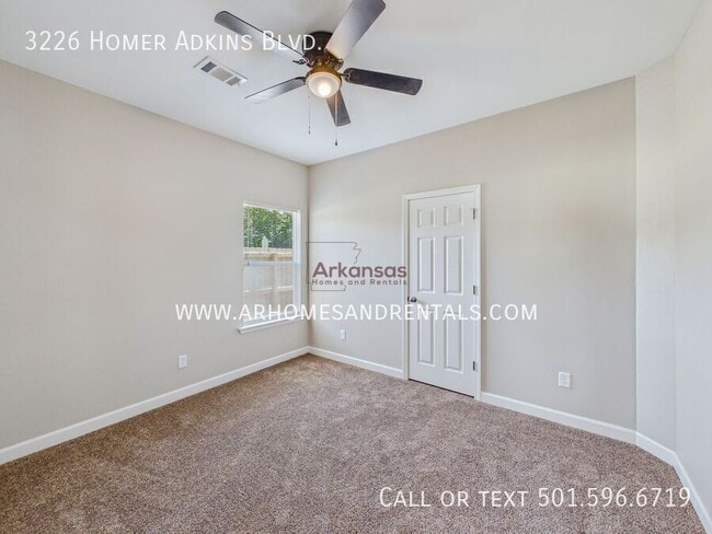 Building Photo - 3226 Homer Adkins Blvd